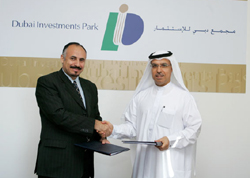 Khalid Kalban, MD & CEO, Dubai Investments and<br> Mahmoud Abu Dayah, Regional Manager, Al Fozan.