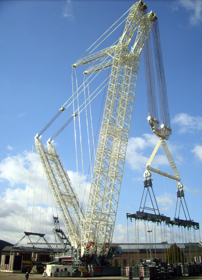 Al Jaber Heavy Lift & Transport LLC with the world's highest capacity mobile crane.