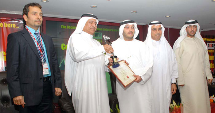 HE Mr. Mirza Al Sayegh presenting the award to Mr. Nabil Mohammed Saleh, Director of Roads Department, Traffic & Roads Agency, RTA1.