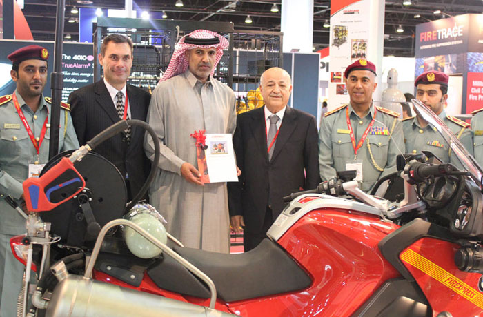 Corodex presents fire fighting CAF System ‘Firexpress’ to Dubai Civil Defence.