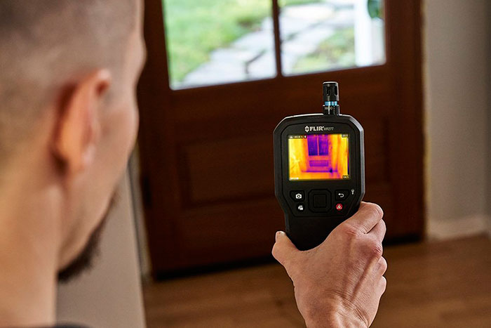FLIR MR277 Combines a Built-In Thermal Imager with Moisture Hygrometer and FLIR Multi-Spectral Dynamic Imaging to Help Users Quickly Troubleshoot Moisture Issues