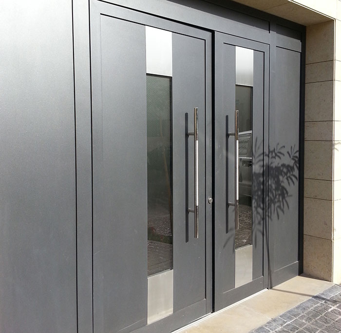 Hoermann launches ThermoSafe and ThermoCarbon aluminium entrance doors in the Middle East