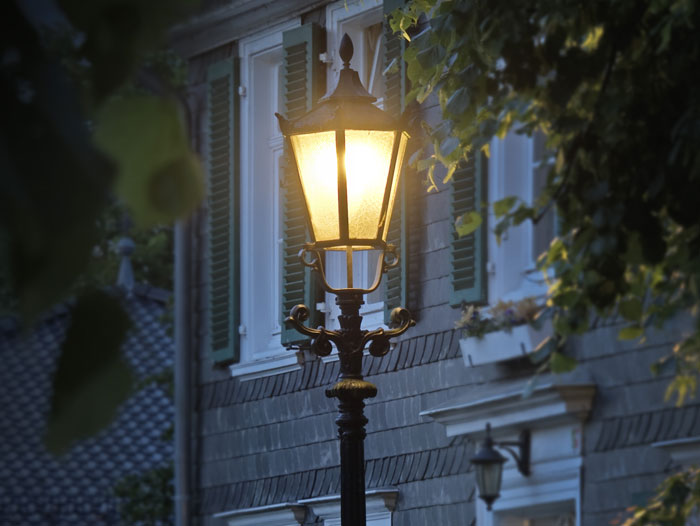 Luminaires from any manufacturer can be simply and rapidly upgraded to LED Luminaires from any manufacturer can be simply and rapidly upgraded to LED