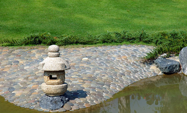 Water-smart landscaping and erasing carbon footprint to debut at Abu Dhabi event. Water-smart landscaping and erasing carbon footprint to debut at Abu Dhabi event.