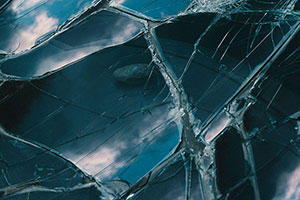 What Makes Glass Clad Polycarbonate the Gold Standard for Bulletproofing?
