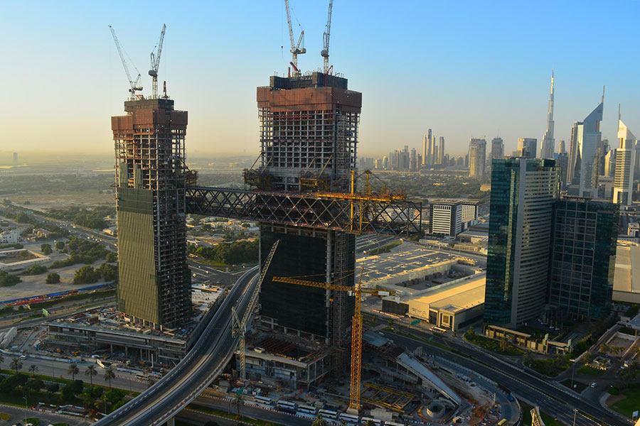 ALEC Completes Final Lift of The Show-Stopping Bridge ‘The Link’ at One Za’abeel