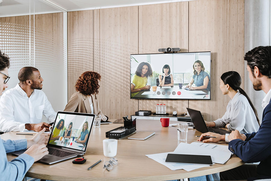 Barco, Logitech Strengthen Partnership, Enhance Wireless Conferencing Experience