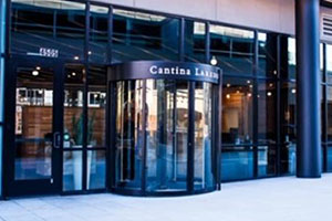 Cantina Laredo Standardizes on Boon Edam Revolving Door for Main Entrance