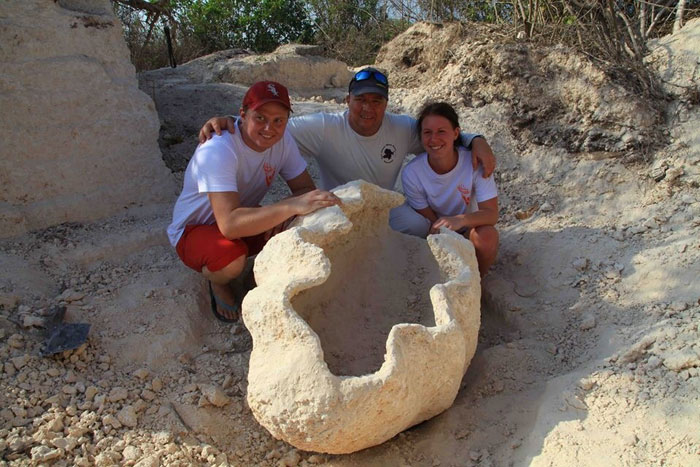 Clam-Our for buyers anticipated as world's biggest giant clam shell comes to Dubai