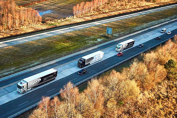 Daimler Trucks is connecting its trucks with the internet