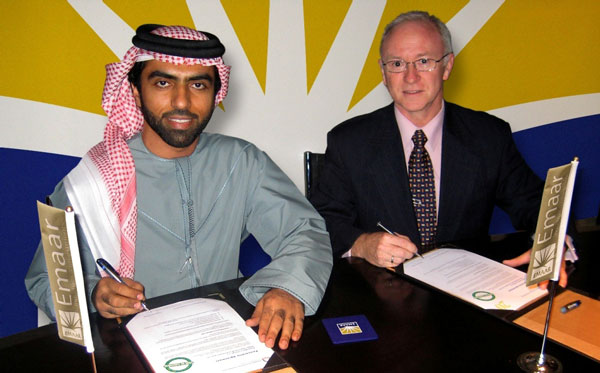 Mohammed Saeed Al Raqbani, Deputy Chief Executive Officer, Emaar Industries & Investments (Pvt) JSC, and<br>Dr Philip Hicks, Director, Dubai Men's College, Higher Colleges of Technology.College, Higher Colleges of Technology.
