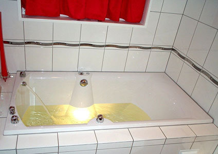 Hurricane Spa Bath 3160 Straight