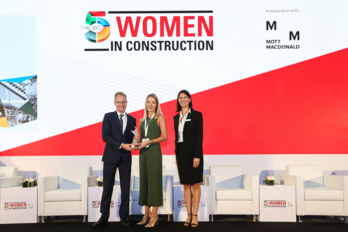 Jovana Lukac, Structural Engineer, Robert Bird Group, awarded by Chris Seymour, Managing Director at Mott MacDonald and Josine Heijmans, Portfolio Director at dmg events.