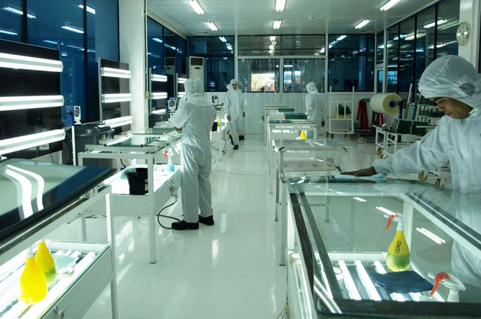 Lumiglass Industries LLC Receives UKAS Certification for Armour Glass Line.