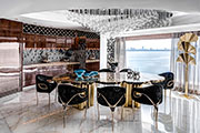 Luxury Apartment Facing the Queen’s Necklace in Mumbai