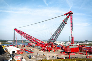Mammoet Launches World’s Strongest Land-Based Crane