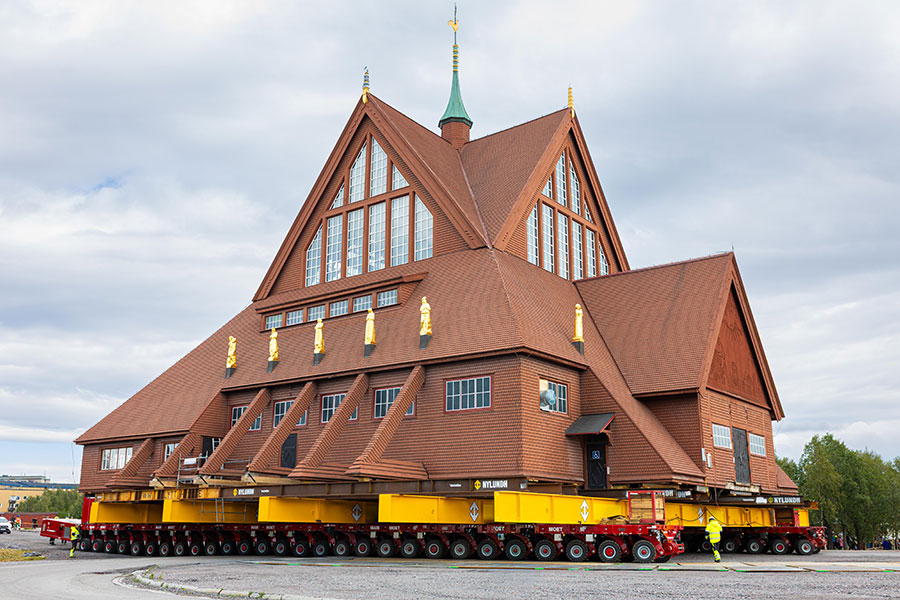 Mammoet Successfully Relocates Historic Kiruna Church in One Piece