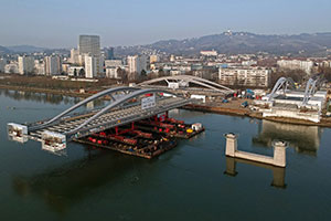 Mammoet Supports the New Construction of One of The Heaviest Bridges in Linz