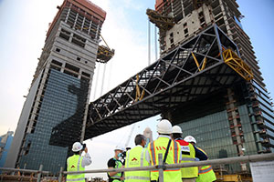 One Za’abeel Completes Record-Breaking Cantilever Lift