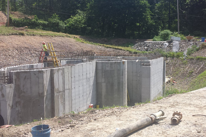 Improved performance with PENETRON ADMIX: The new concrete headworks is a key structure for treating incoming storm water. The structure had to be constantly dewatered or diverted during construction.