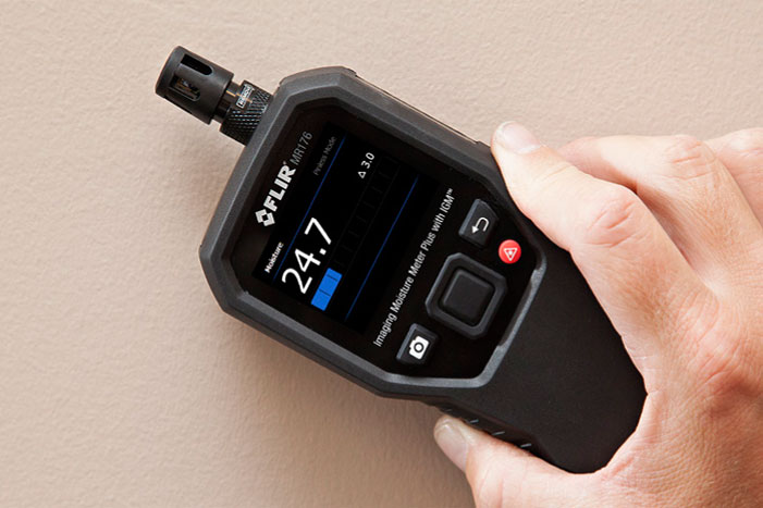 The Moisture Meter Gets a little help with the FLIR MR176 Imaging Moisture Meter With IGM