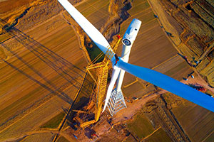 XCMG's XGC15000A Sets New Wind Power Hoisting Record